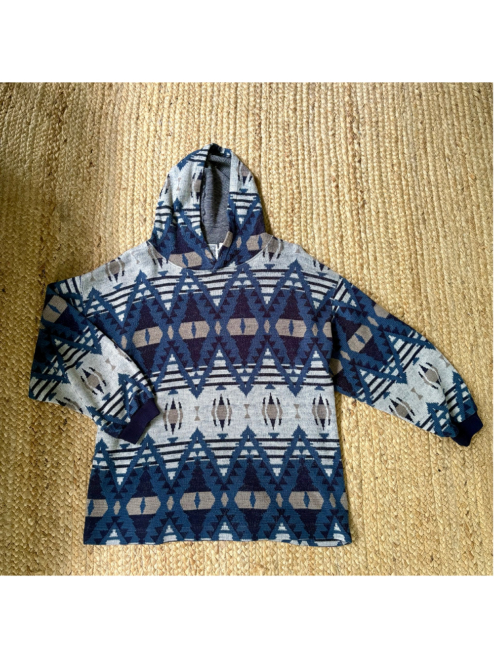 Vintage 90s patterned hoodie